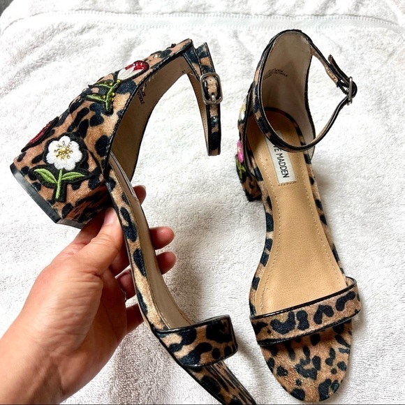 Steve Madden Inca Leopard Multi Embroidered Ankle Strap Heels woman’s size 7.5 - Picture 5 of 11